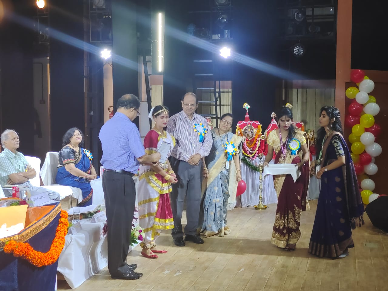 PRIZE DISTRIBUTION BY SRI MRUTYUNJAYA SARANGI SIR ON NURSES DAY 2022 PRIZE DISTRIBUTION BY SRI MRUTYUNJAYA SARANGI SIR ON NURSES DAY 2022